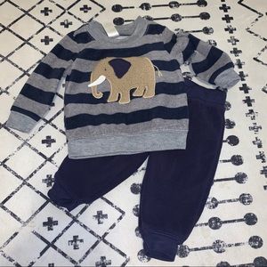 Carter’s baby boy fleece sweater and pants set